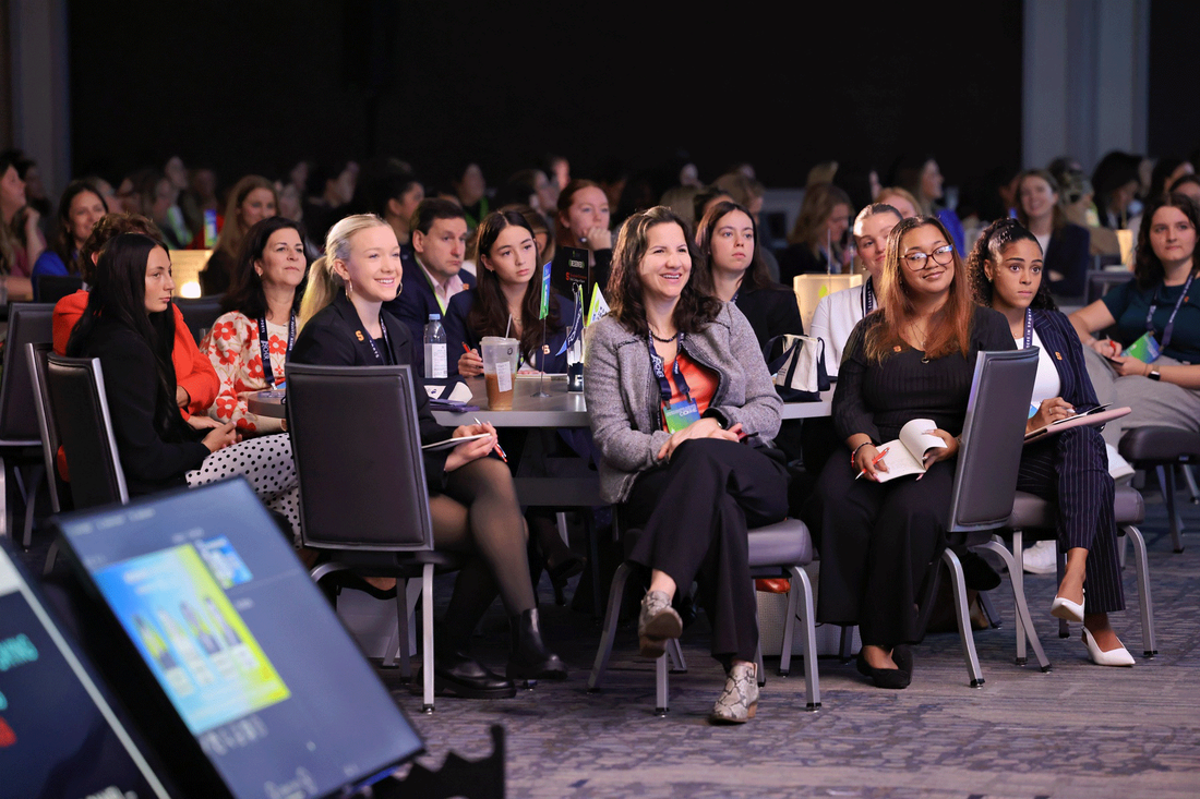 attendees to womens leadership conference in Chicago