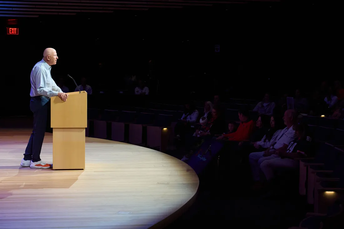 David Falk addresses the crowd.