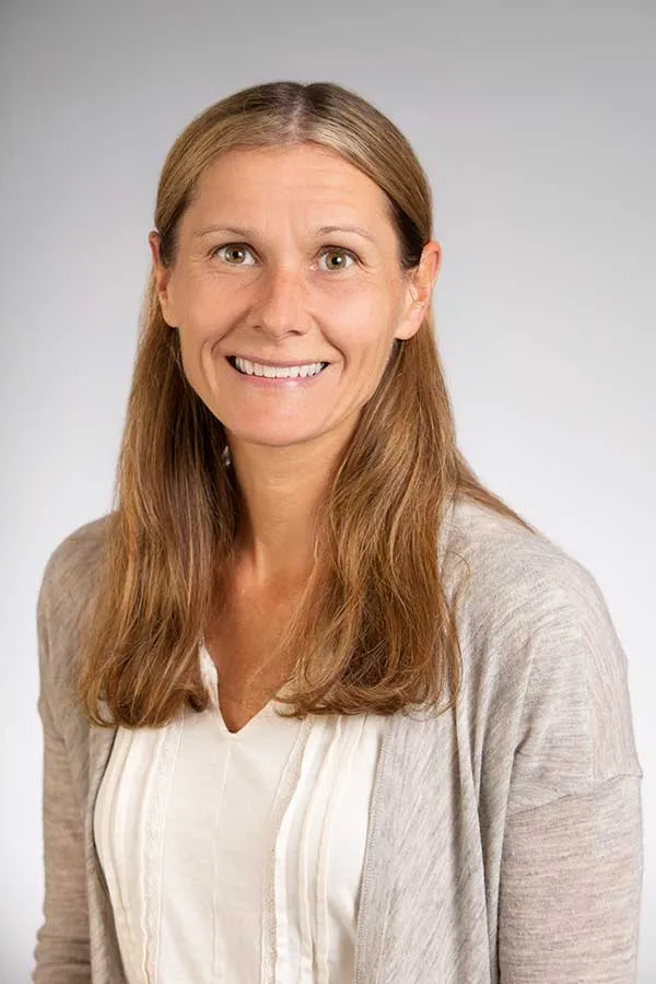 headshot of Rachel Razza