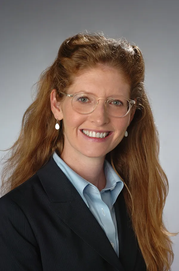 headshot of yvonne smith