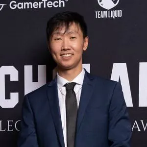 Travis Yang headshot