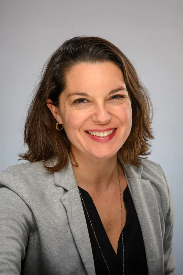headshot of Laura -Anne Minkoff-Zern